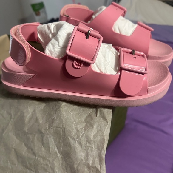 Gucci Isla Buckled GG Rubber Sandals - Picture 5 of 8